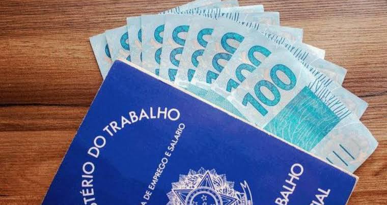  Salário mínimo de R$ 1.320 entra em vigor nesta segunda