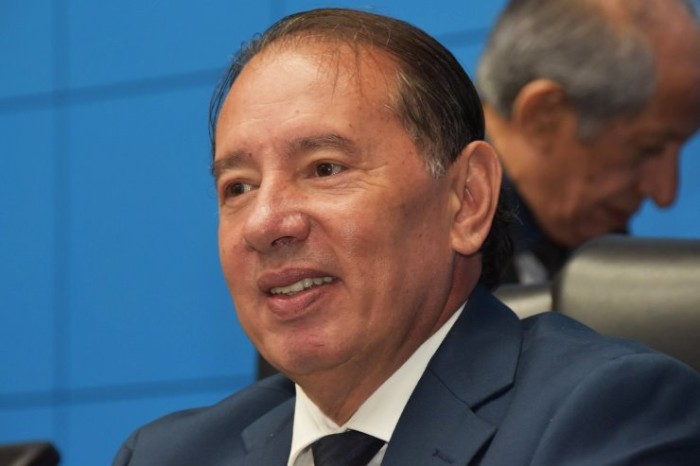 Gerson propõe programa para uso do Gás Natural Veicular no transporte coletivo