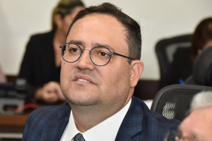 Projeto cria diploma de honra ao mérito legislativo alusivo ao dia do repórter fotográfico