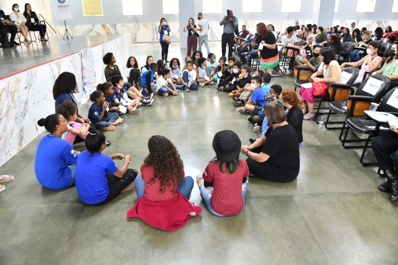 Conferência regional debate os direitos da criança e do adolescente