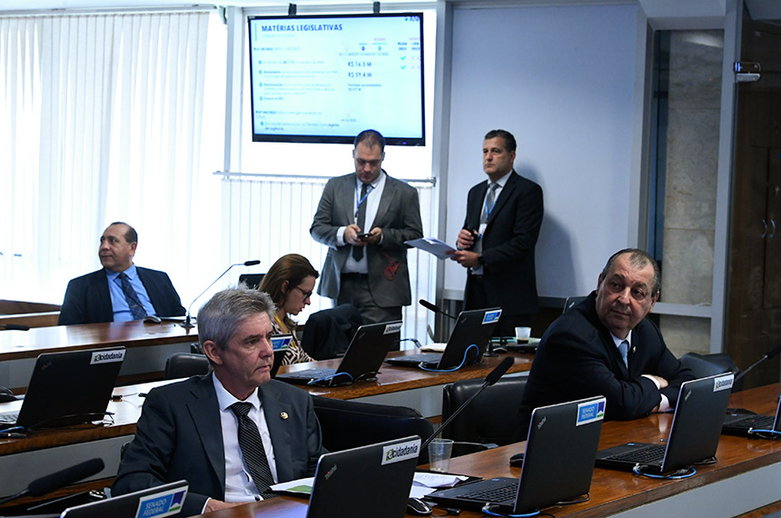 Senadores defendem mineração regulada na Amazônia; ONGs são contra