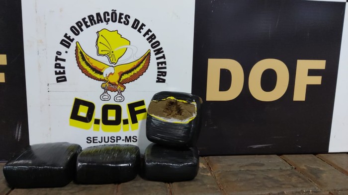 Mulher que seguia com haxixe para Barretos é presa pelo DOF em Laguna Carapã