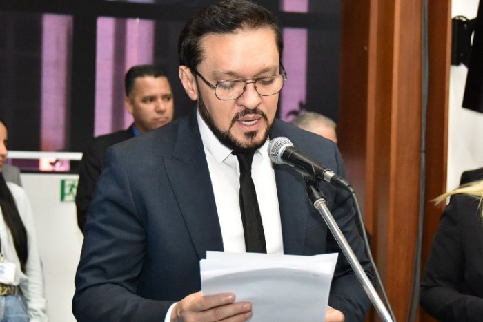 Projeto determina que o teste do bracinho seja feito na rede pública de saúde