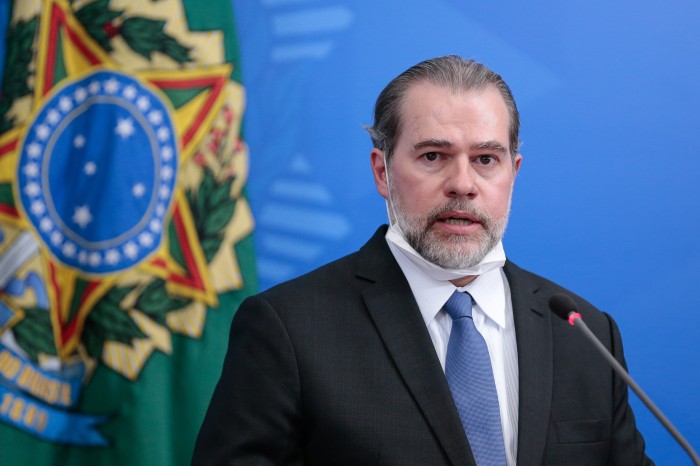 Ministro Toffoli é internado em hospital de Brasília com covid-19