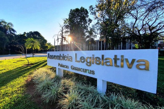 Agenda: Doação de sangue e curso legislativo estão previstos em maio