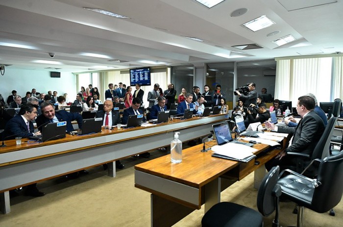 CAE pode votar dedução no Imposto de Renda para doações a pesquisa científica