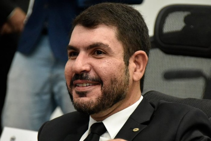 Projeto de Jamilson homenageia Desembargador Heliophar Serra com nome em trecho da MS 450