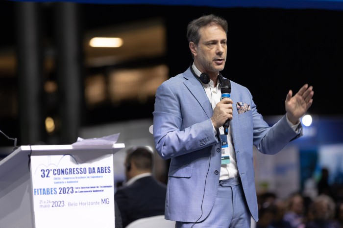 Sanepar apresenta ações sobre marco do saneamento e ganha prêmios em congresso nacional