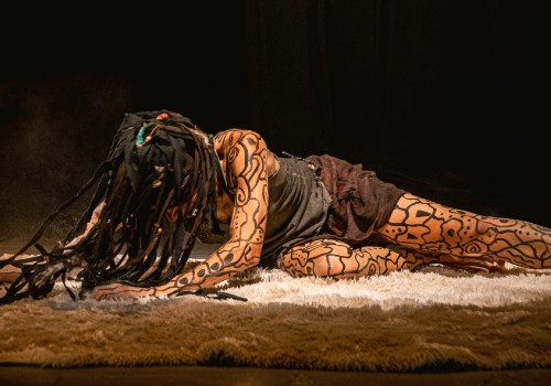 Funarte MG apresenta a montagem “Titiksha”, nos dias 27 e 28 de maio