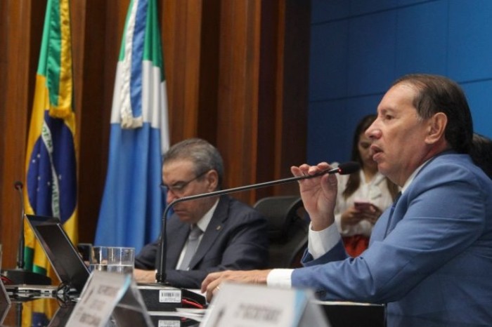 Lei: Reajuste e auxílios aos servidores do Poder Legislativo são promulgados