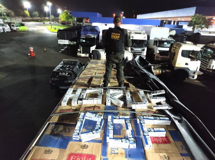 Carga milionária de cigarros ilegais foi apreendida pelo DOF em Japorã