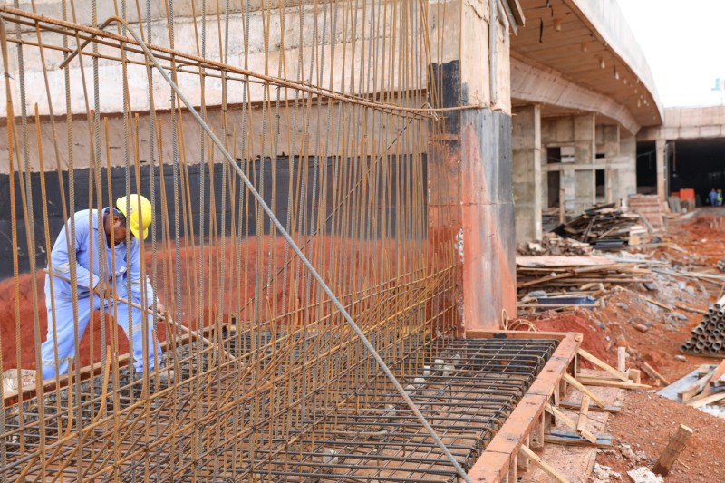 Concluída armação dos muros que sustentam via do BRT no Túnel de Taguatinga