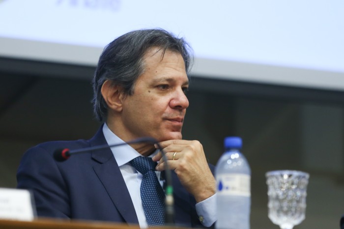 Haddad quer atrelar desoneração da folha à reforma tributária