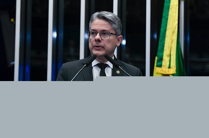 Alessandro Vieira anuncia filiação ao MDB