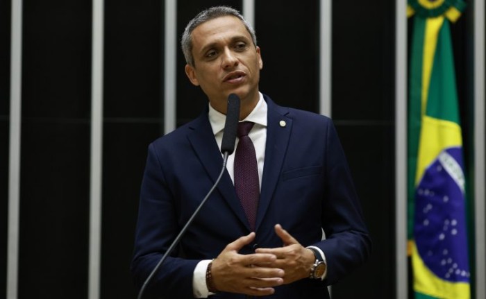 Cancelado debate sobre criação do dia de conscientização sobre a doutrinação nas escolas