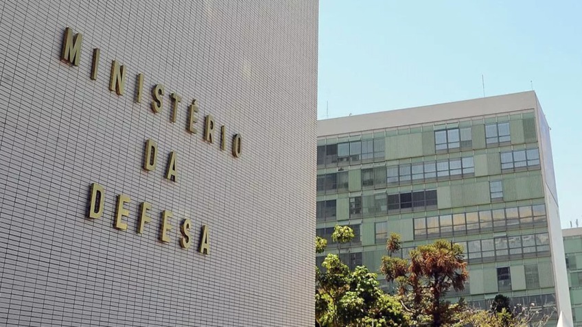 Lula anuncia ministro da Defesa e comandantes das Forças Armadas, na próxima semana