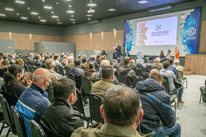 Copel realiza encontro para profissionais que atuam com projetos elétricos em alta tensão