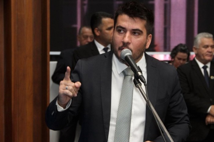 Proposta determina instalação de câmeras de vídeo e de áudio nas salas de aula