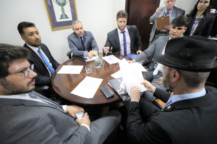 Comissão de Segurança Pública aprova projeto que institui o Código de Ética e Conduta da Polícia Científica do Paraná