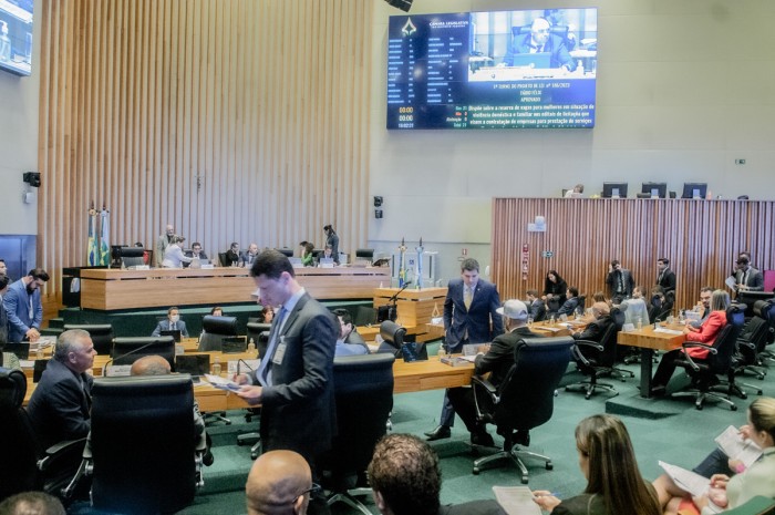 Distritais aprovam proposições que tratam de direitos dos cidadãos