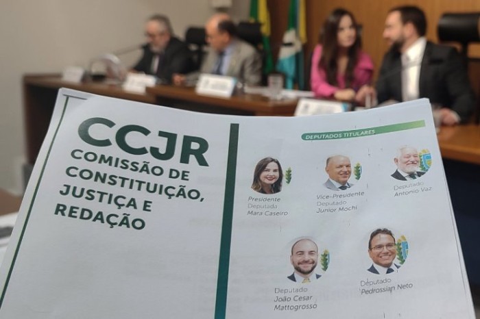 Emenda supressiva ao projeto sobre carreiras do Executivo é acatada pela CCJR