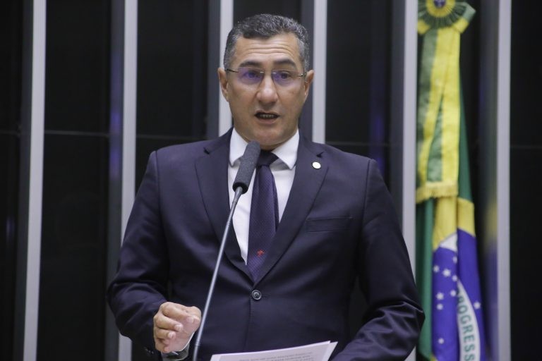 Comissão aprova regras para registro e propriedade de meteoritos que caem em solo brasileiro