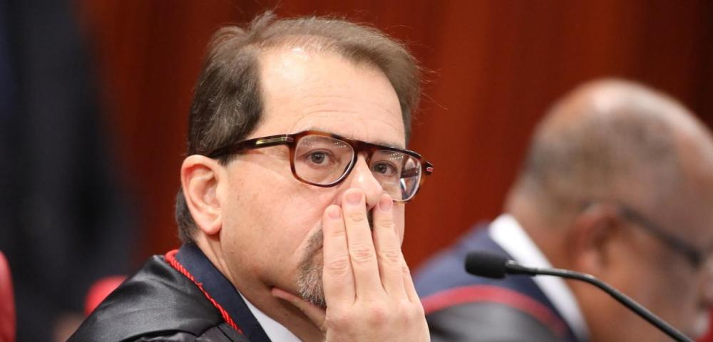 2x1: Floriano de Azevedo Marques vota por tornar Bolsonaro inelegível