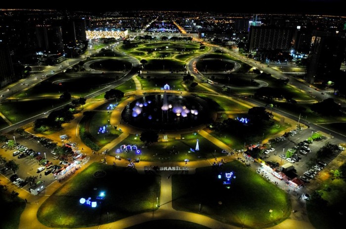 Assinado acordo para incentivar o turismo de negócios em Brasília