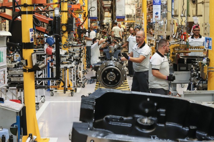 Paraná tem a maior representatividade industrial da região Sul, aponta IBGE