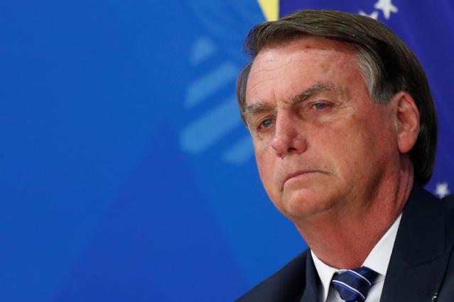 Maioria do TSE condena Bolsonaro à inelegibilidade por oito anos