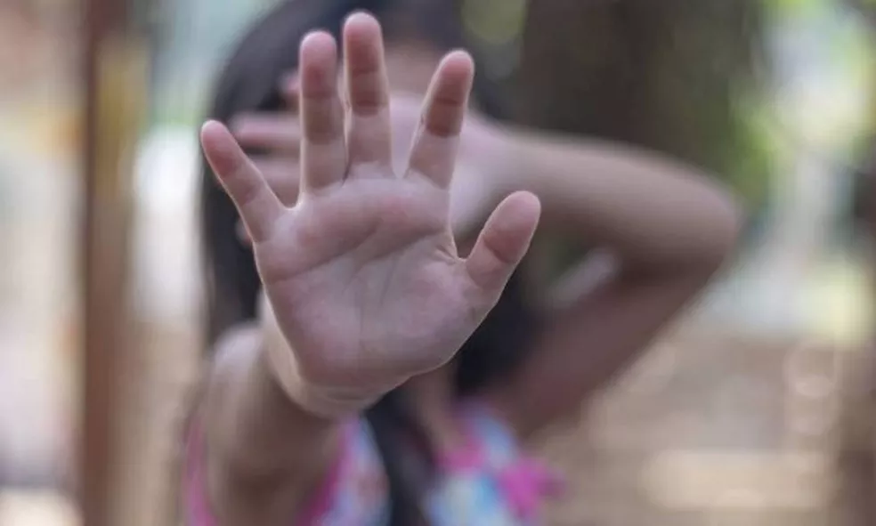 Menina de 12 anos era estuprada pelo tio e agredida pela mãe em Brasilândia (MS)