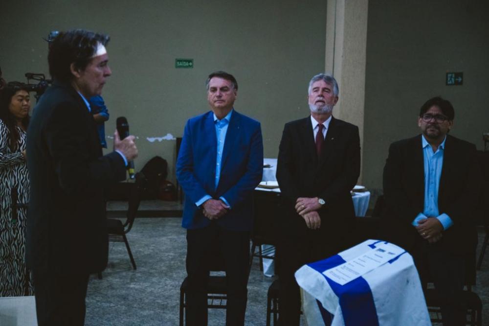 Bolsonaro se reúne com líderes evangélicos para discutir estratégias 