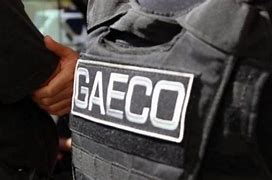 Gaeco cumpre mandados em casa de ex-prefeito e vereadores de Ribas e apreende R$ 100 mil