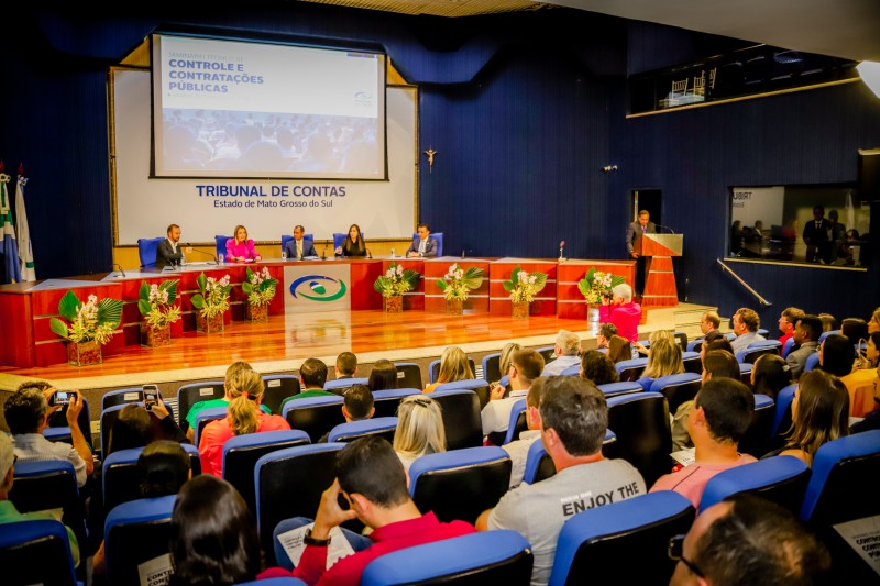 Assomasul participa de Seminário Técnico de Controle e Contratações Públicas no TCE