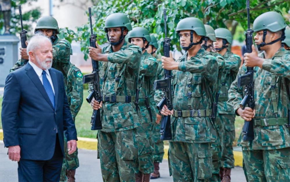 PF descobre que segurança de Lula estava em grupo de WhatsApp de militares