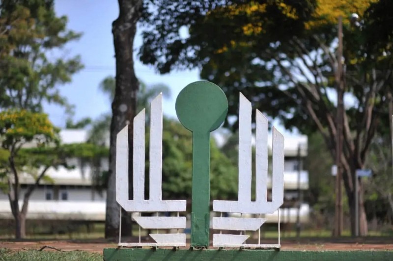 UEL decide pelo retorno do vestibular 2024 aos meses de outubro e novembro