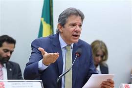 Em coletiva, Haddad admite dificuldade para zerar déficit em 2024