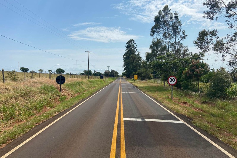 DER-PR reforça sinalização de rodovia entre São João do Caiuá e Santo Antônio do Caiuá