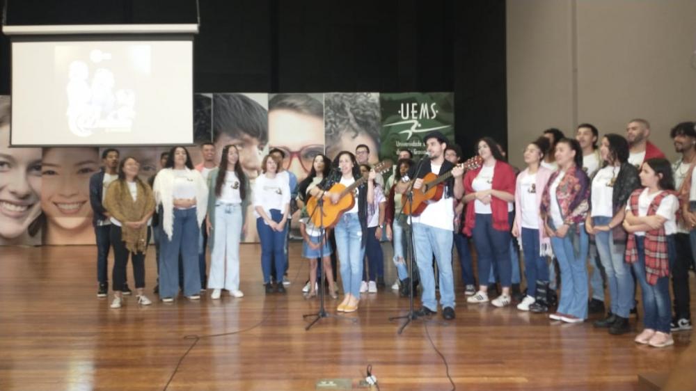 Espetáculo musical vai homenagear Delinha, a Dama do Rasqueado 