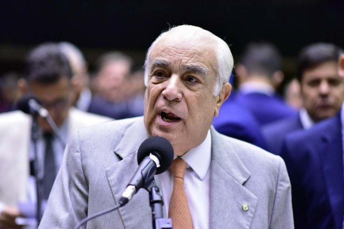 Verbas para candidatos negros é reduzida na PEC da Anistia