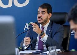 Deputado vai apresentar pedido de impeachment de AGU que investigaria jornalista