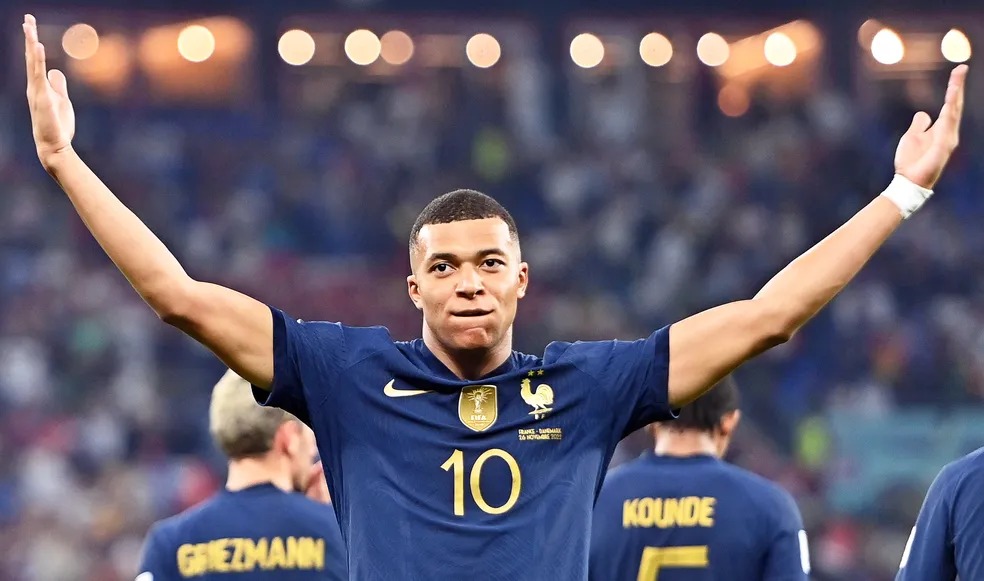 França vence Polônia com show de Mbappé e avança às quartas de final