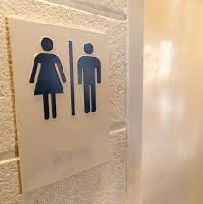 Governo emite nota sobre uso de banheiro por orientação sexual