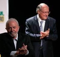 Lula desiste de encontro com governadores e envia Alckmin