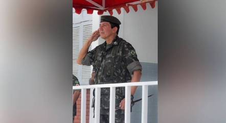 PF cumpre busca e apreensão em endereços do general e ex-auxiliar de Pazuello 