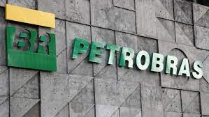 Petrobras analisa novo reajuste em combustíveis