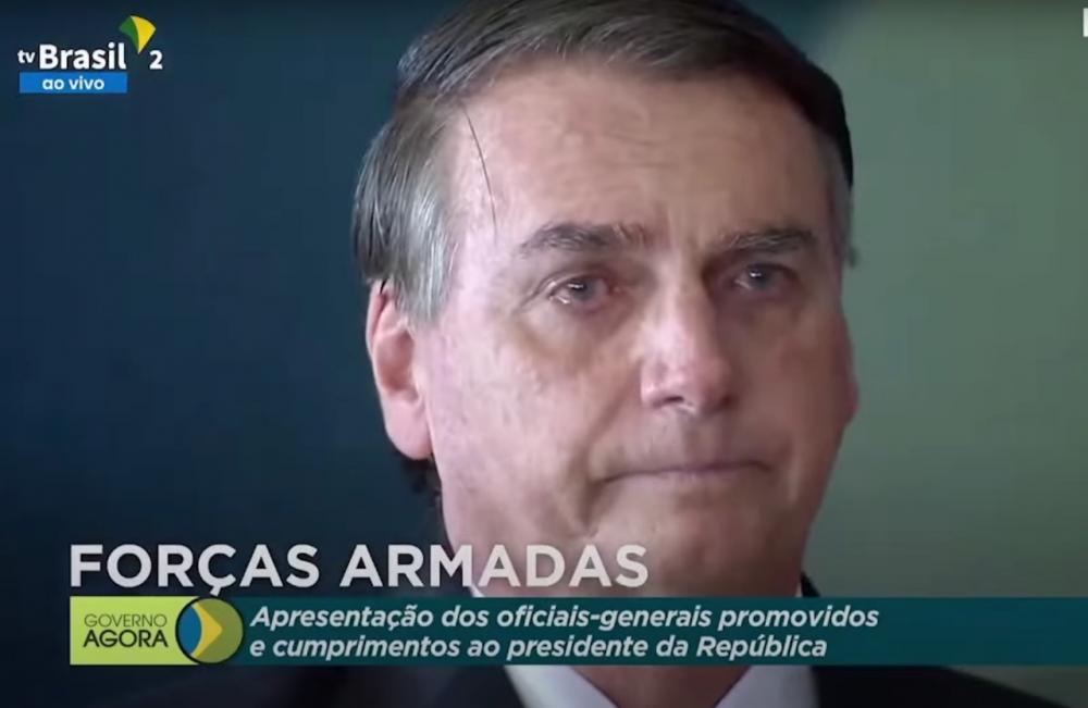 Bolsonaro e Michelle choram em cerimônia das Forças Armadas