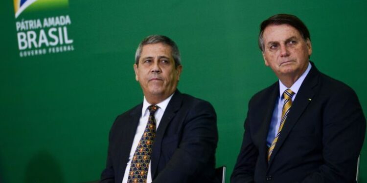 TSE suspende julgamento de Bolsonaro e Braga Netto