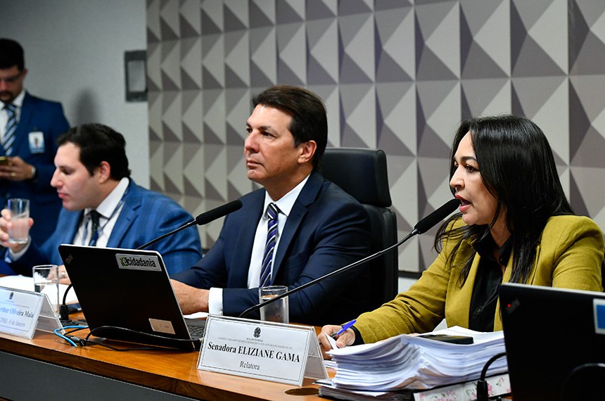CPMI 8/1: Eliziane Gama pede indiciamento de Bolsonaro e de mais 60 pessoas