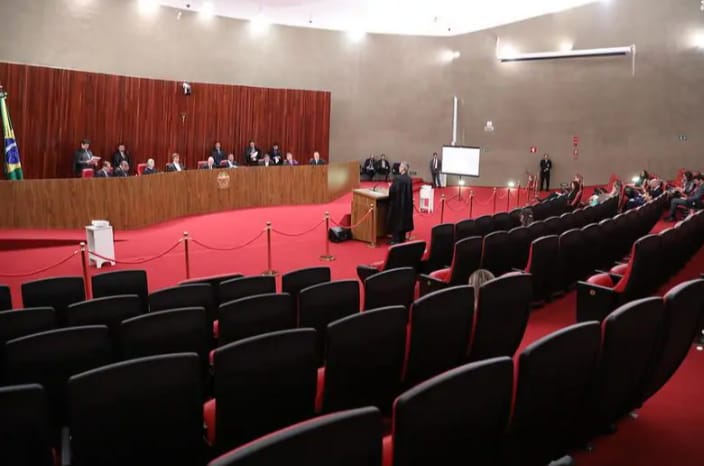 TSE absolve Bolsonaro de crime eleitoral durante a campanha de 2022